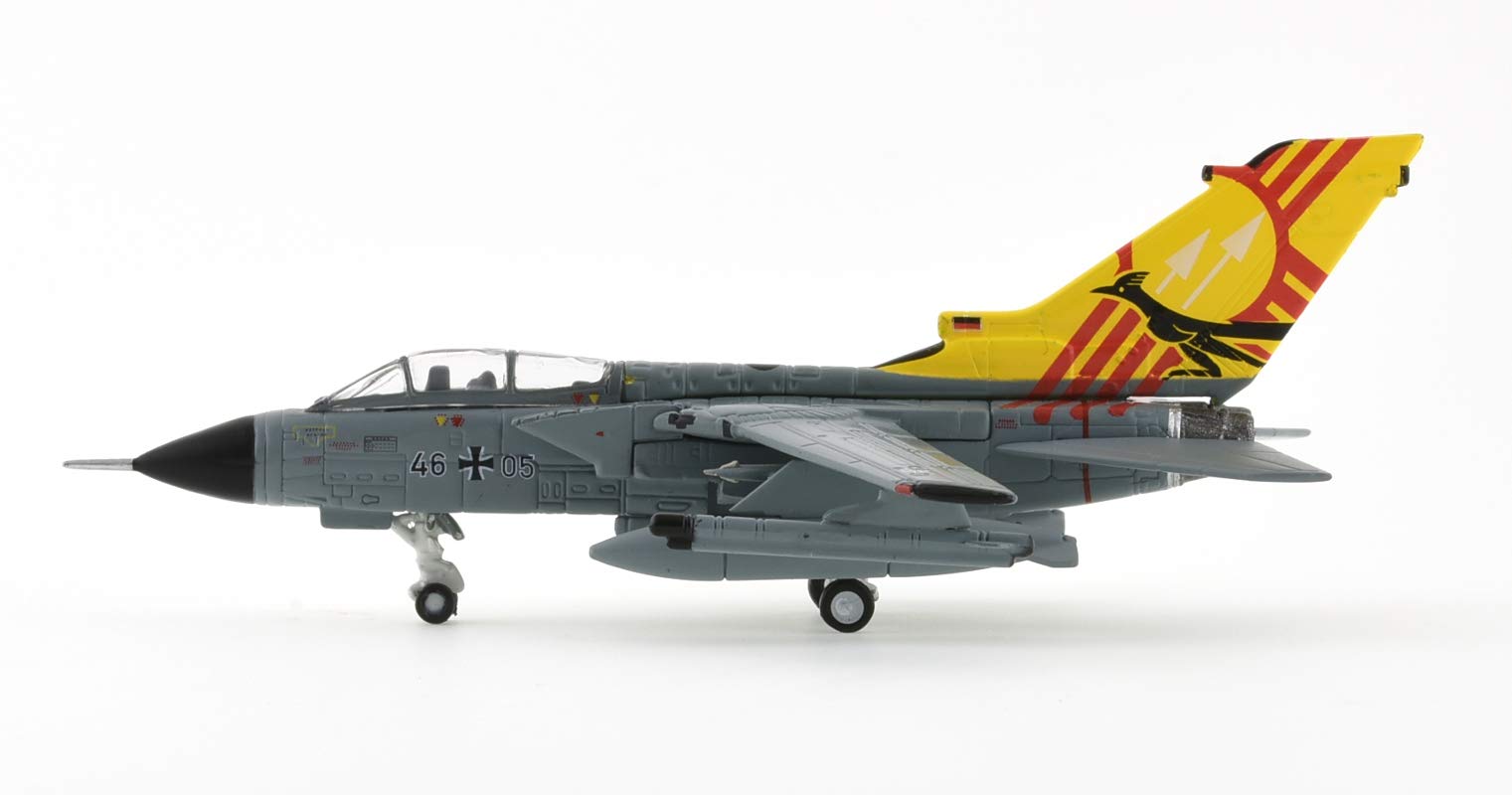 航空機・ヘリコプター HERPA Tornado IDS 1/200 Amazon.com: Herpa German Air Force Tornado IDS 1/200 diecast Plane